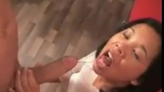 Pinay gets deepthroat