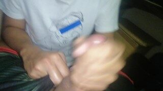 IMBES NA AKO UNG CHUCHUPA, AKO ANG CHINUPA : PINOY SLOPPY BLOWJOB PART 1